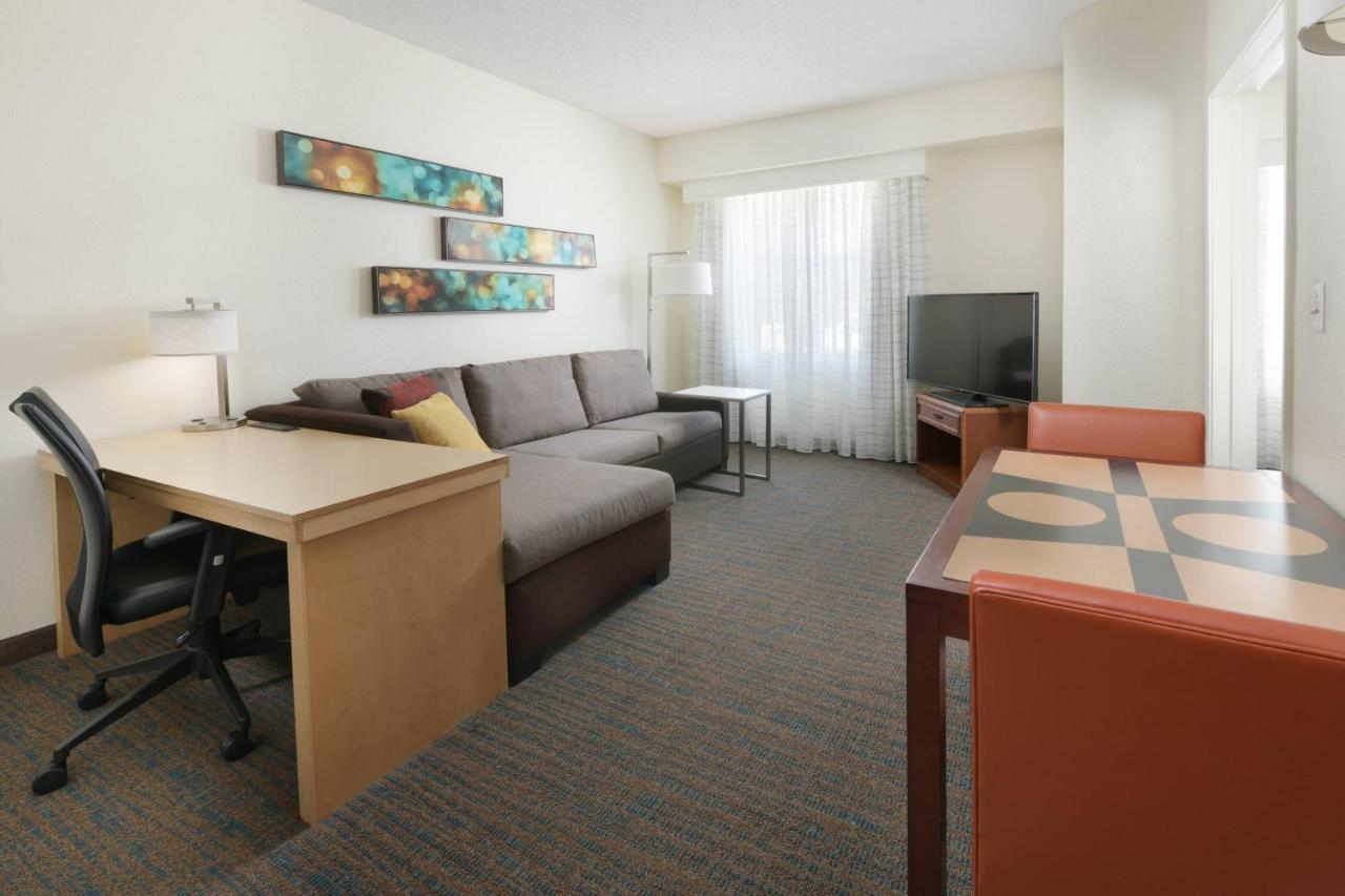 Residence Inn Dallas Park Central Экстерьер фото