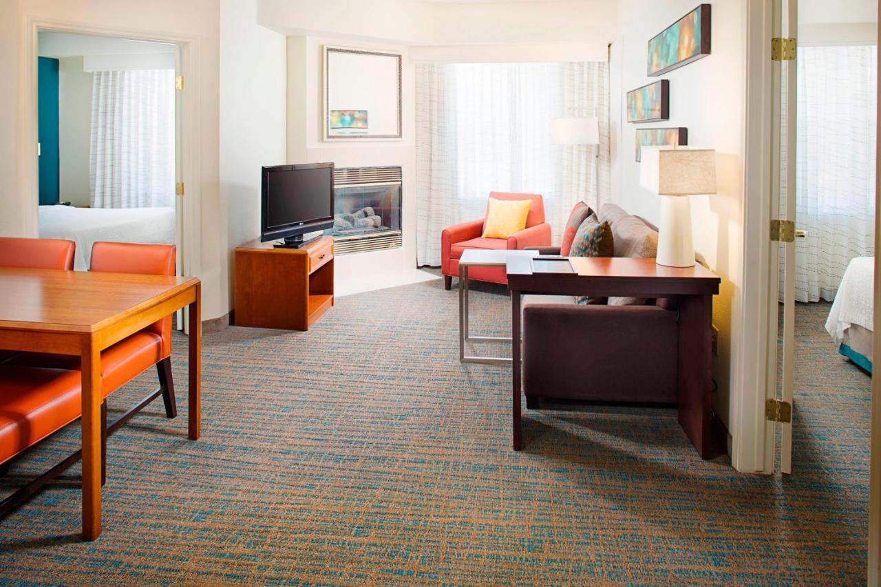 Residence Inn Dallas Park Central Экстерьер фото