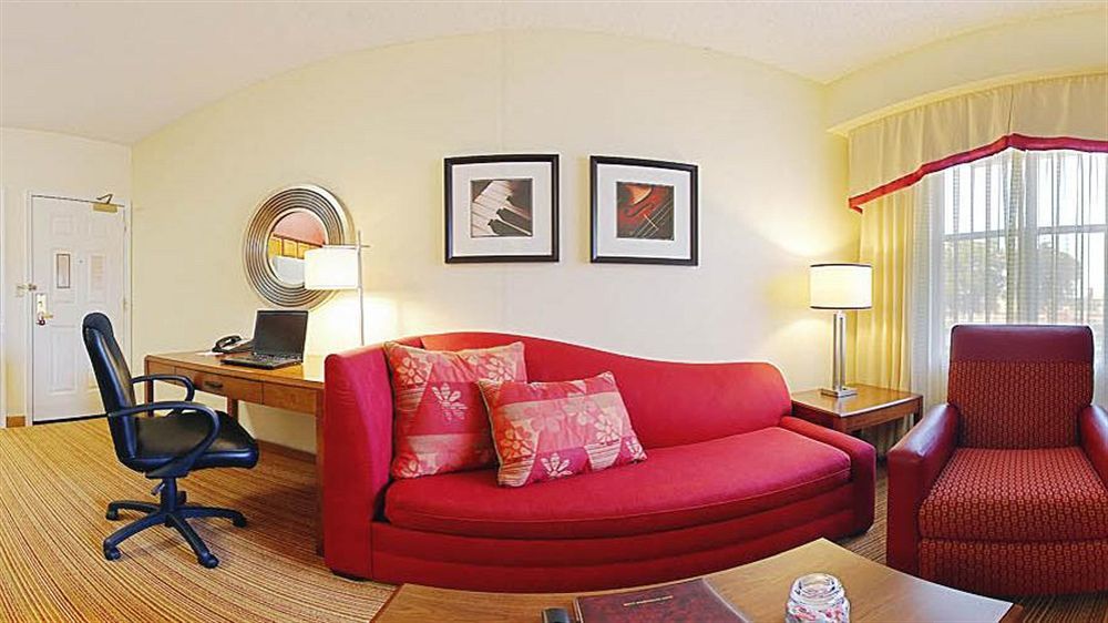 Residence Inn Dallas Park Central Экстерьер фото