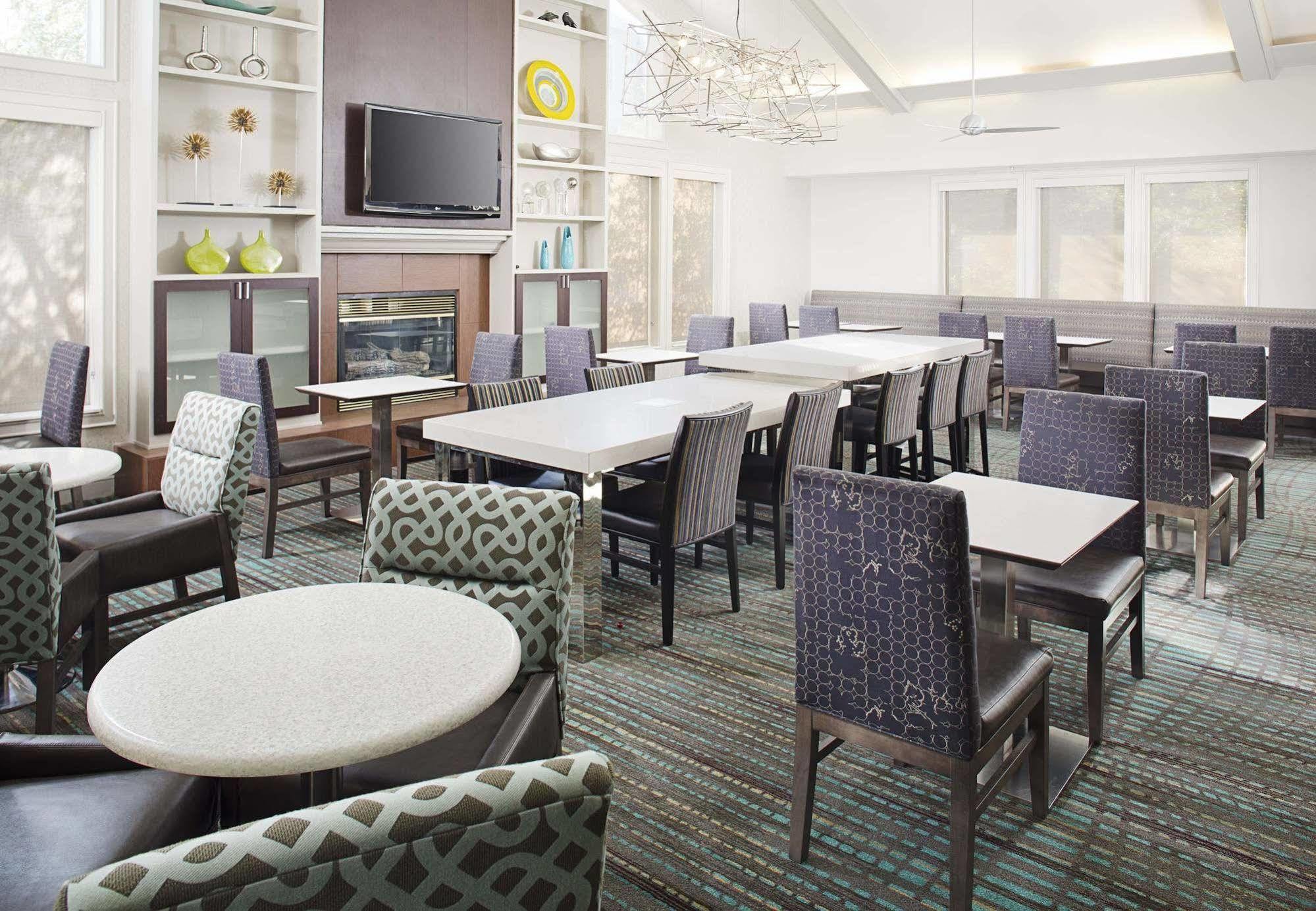 Residence Inn Dallas Park Central Экстерьер фото