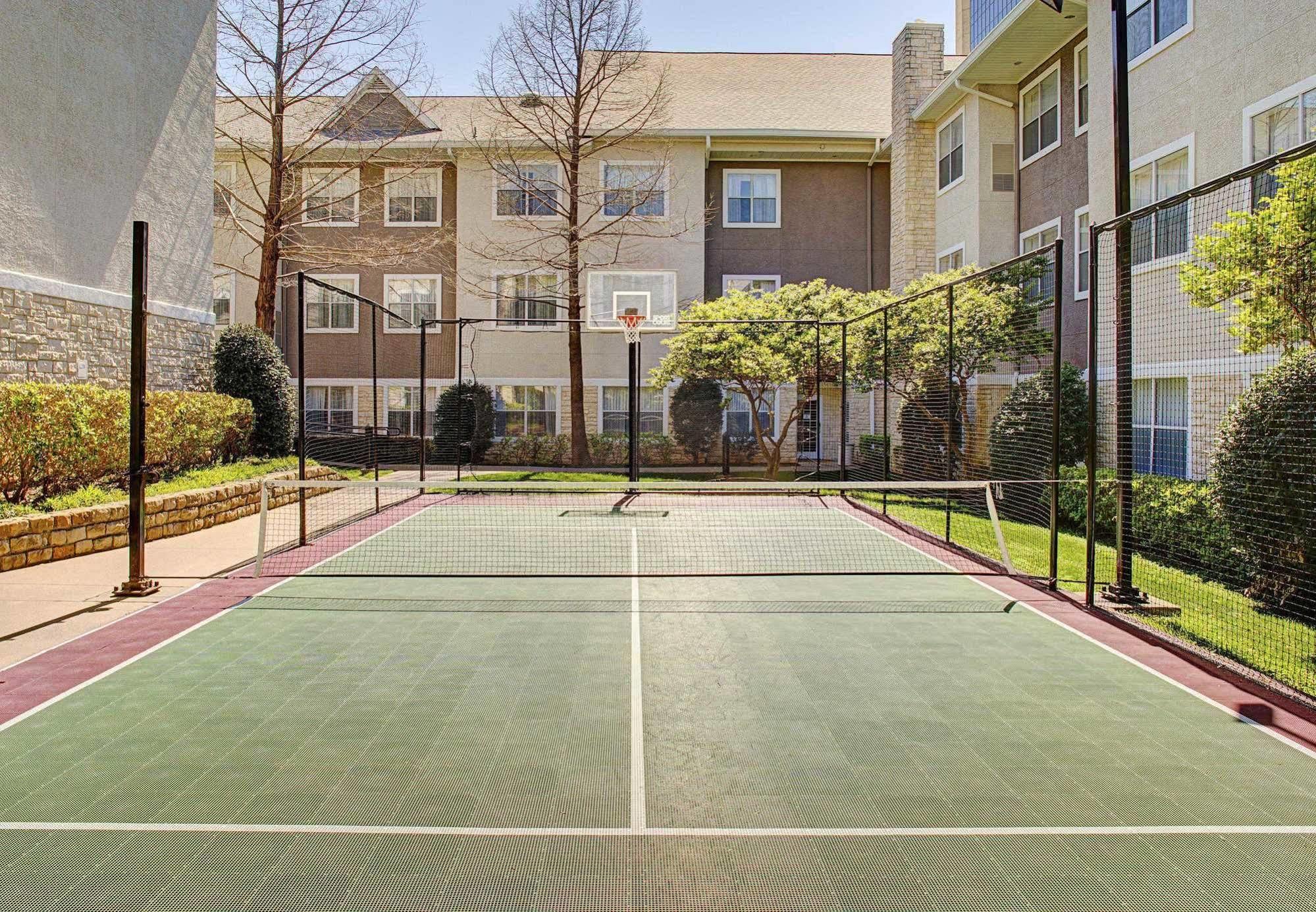 Residence Inn Dallas Park Central Экстерьер фото