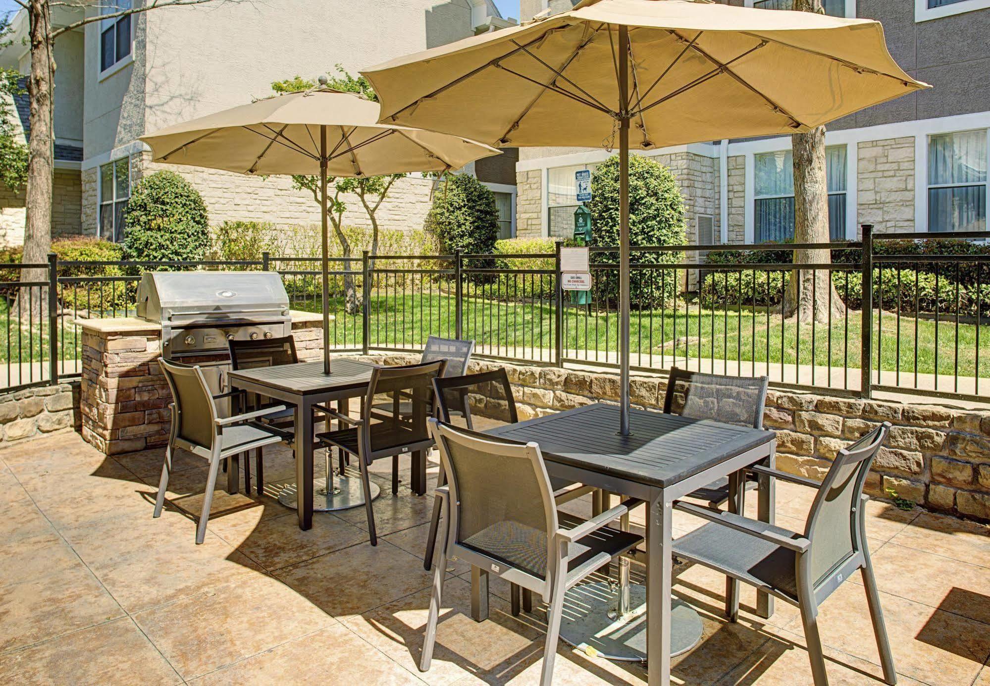 Residence Inn Dallas Park Central Экстерьер фото